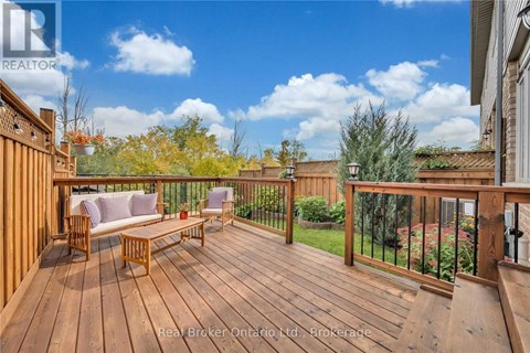 72 MUSSEN STREET 3 Beds Apartment for Rent