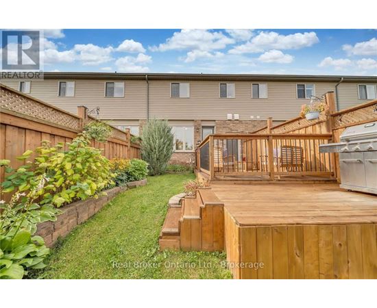 72 MUSSEN STREET 3 Beds Home, Townhouse for Rent - Photo gallery 3