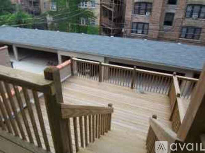 1528 W Greenleaf Ave 2 Beds Apartment for Rent - Photo gallery 5