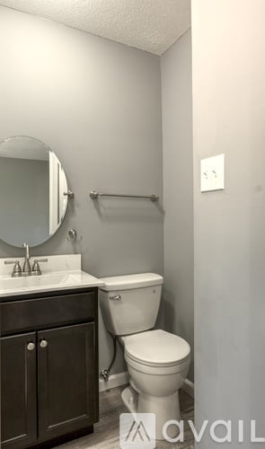 211 N Locust St 1 Apartment for Rent - Photo gallery 3