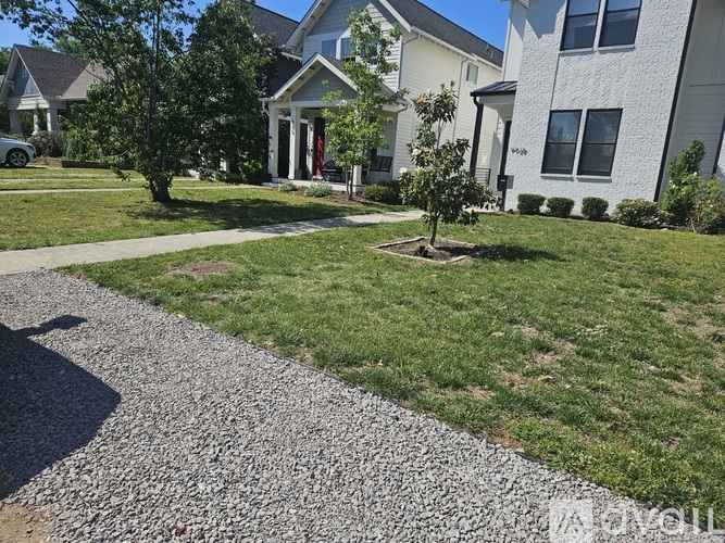 902 B Knox Avenue 4 Beds Single Family Home for Rent - Photo gallery 4