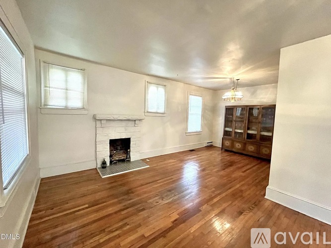 318 W Franklin St 4 Beds Single Family Home for Rent - Photo gallery 2