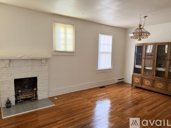 318 W Franklin St 4 Beds Single Family Home for Rent - Photo gallery 3