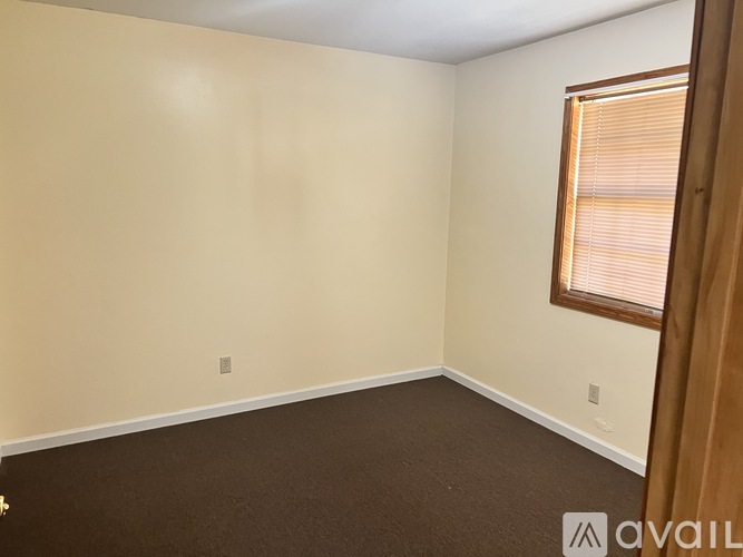 1823 Greenfield Highway 54 2 Beds Apartment for Rent - Photo gallery 3