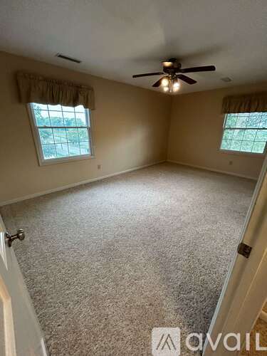1851 Melrose Avenue 3 Beds Apartment for Rent - Photo gallery 5