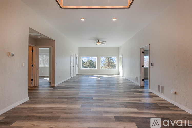 711 Terrace Drive 4 Beds Single Family Home for Rent - Photo gallery 2