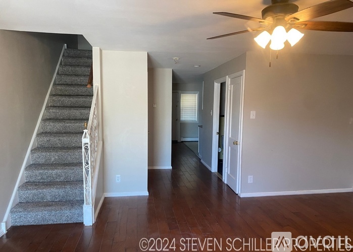 560 South 69th Street 3 Beds Townhouse for Rent - Photo gallery 2