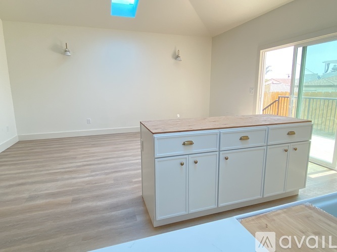 267 B Avenue 3 Beds Townhouse for Rent - Photo gallery 5