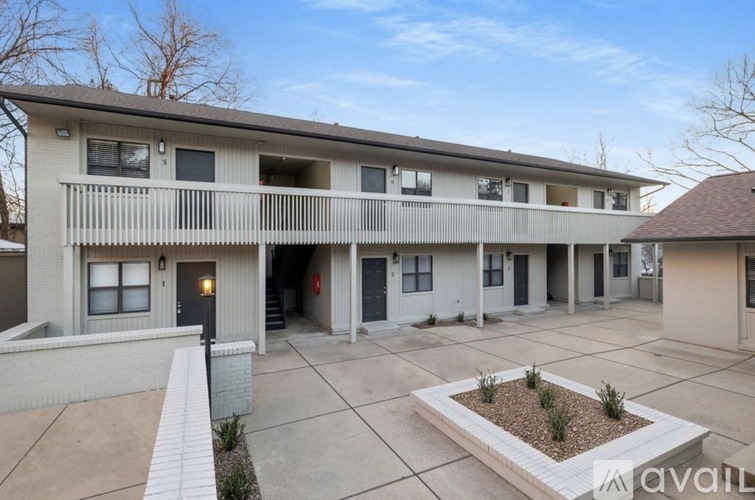 215 W Watson St 1 Apartment for Rent - Photo gallery 1