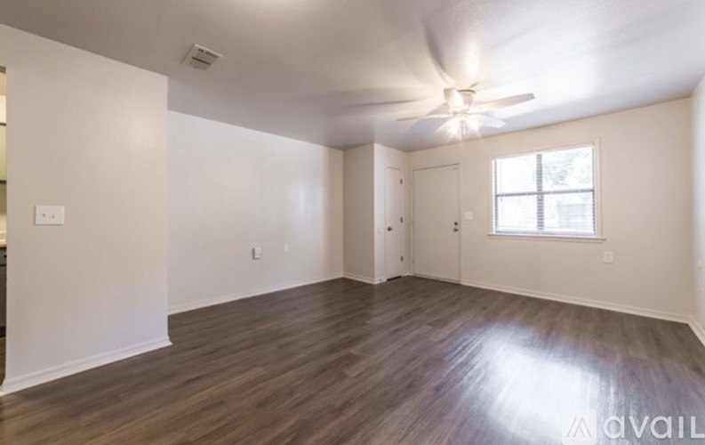 215 W Watson St 1 Apartment for Rent - Photo gallery 3