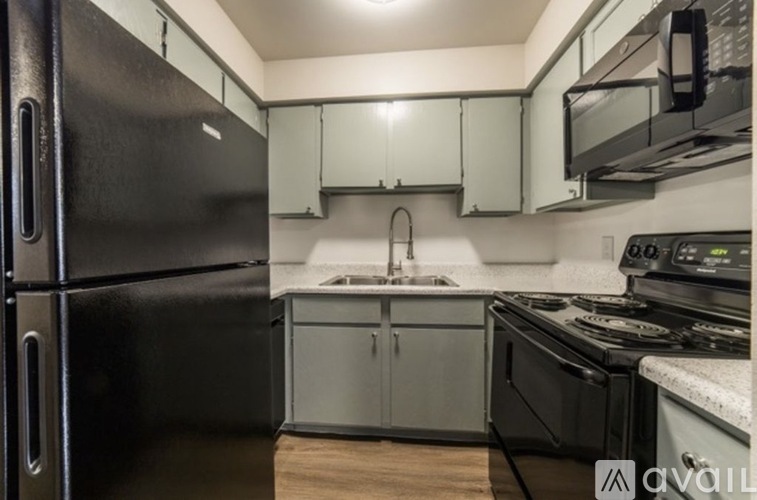215 W Watson St 1 Apartment for Rent - Photo gallery 4