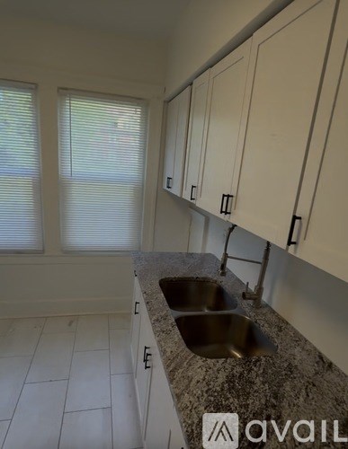 1094 Lenox Street 3 Beds Apartment for Rent