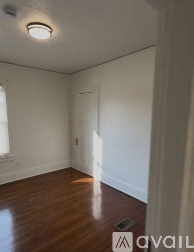 1094 Lenox Street 3 Beds Apartment for Rent - Photo gallery 2