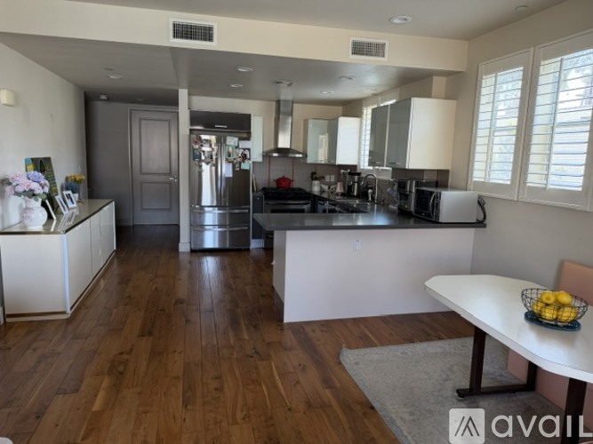 848 Irolo Street 3 Beds Condo for Rent - Photo gallery 3