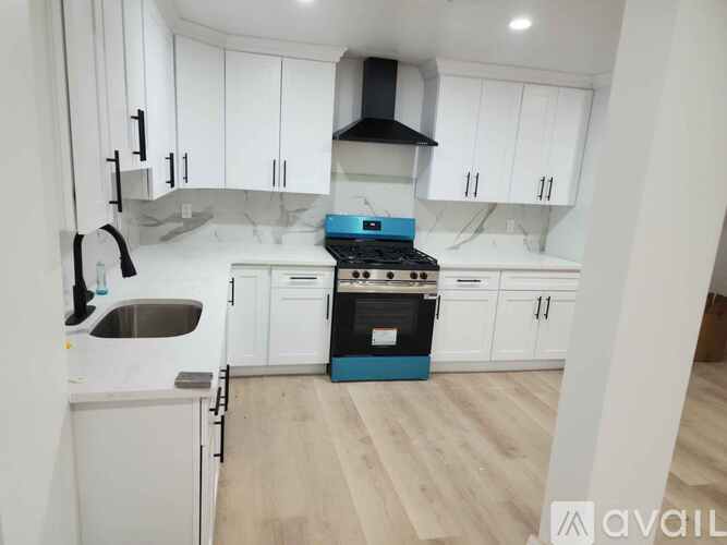 443 N Main St 1 Apartment for Rent - Photo gallery 2