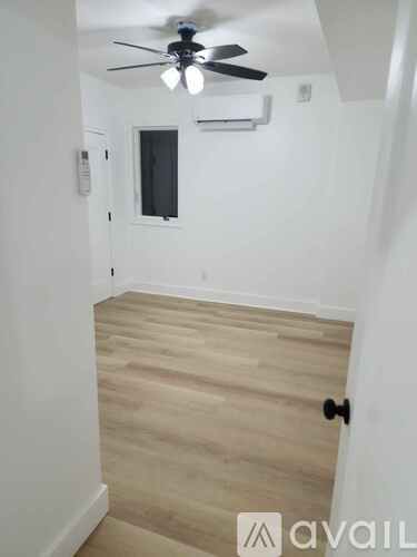 443 N Main St 1 Apartment for Rent - Photo gallery 5