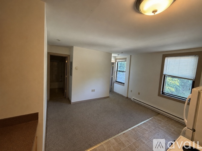 279 N Main St 1 Apartment for Rent - Photo gallery 4