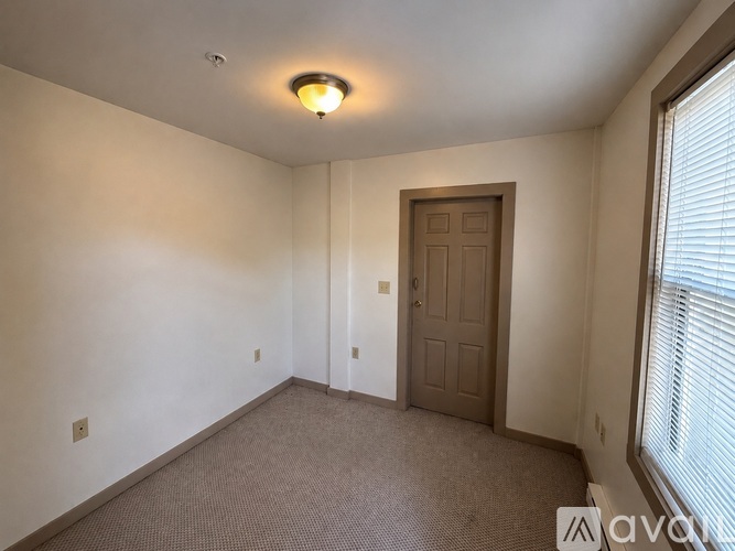 279 N Main St 1 Apartment for Rent - Photo gallery 5