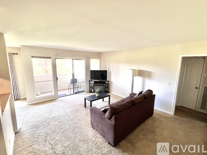 2879 Geary Place 1 Condo for Rent - Photo gallery 4
