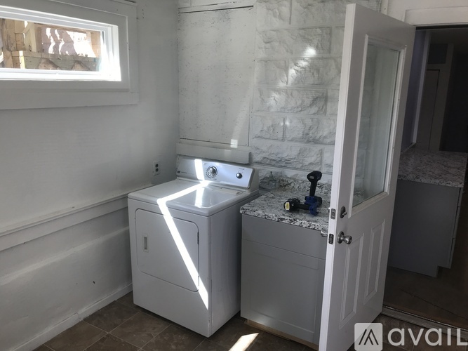 170 Keeble Ave 5 Beds Single Family Home for Rent - Photo gallery 4