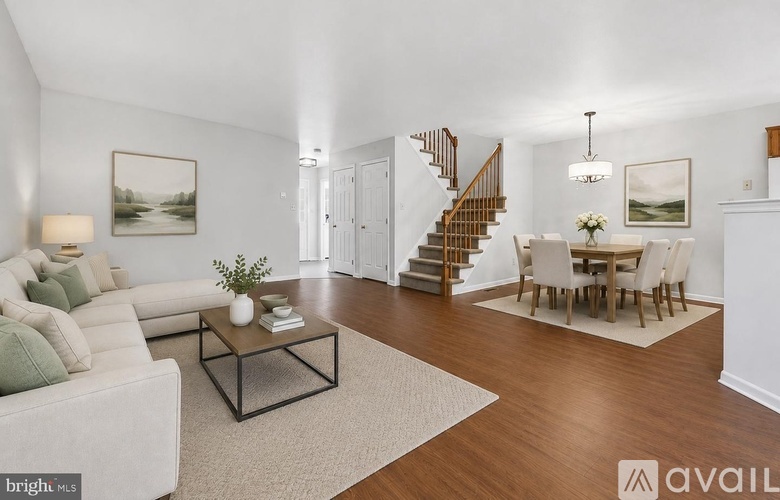 362 Hamilton Drive 3 Beds Townhouse for Rent - Photo gallery 2