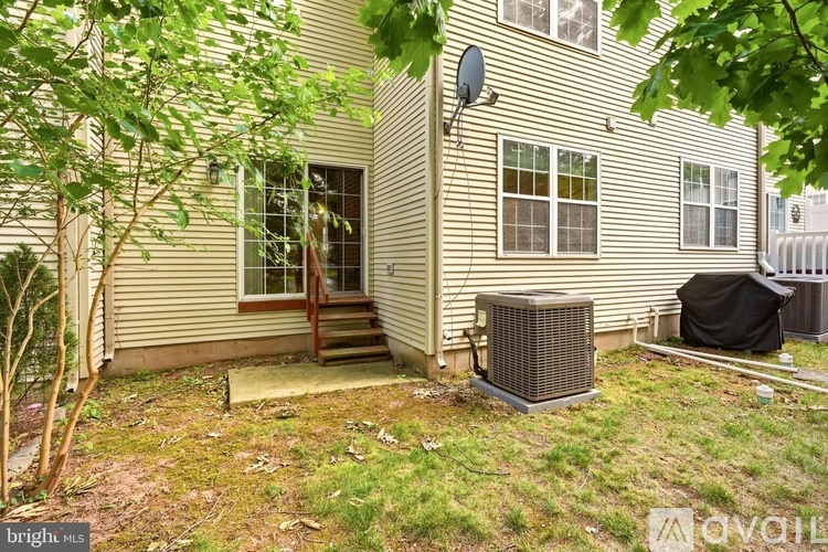 362 Hamilton Drive 3 Beds Townhouse for Rent - Photo gallery 3