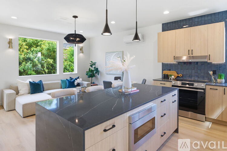 4517 35th Avenue South 2 Beds Single Family Home for Rent - Photo gallery 1