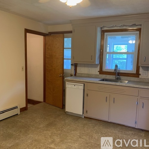 105 Salisbury St 2 Beds Apartment for Rent - Photo gallery 3