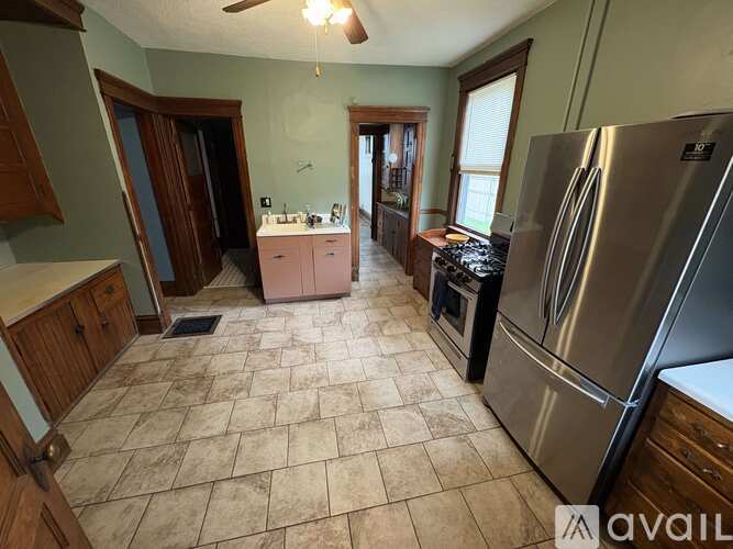 519 Park Avenue 4 Beds Single Family Home for Rent - Photo gallery 3