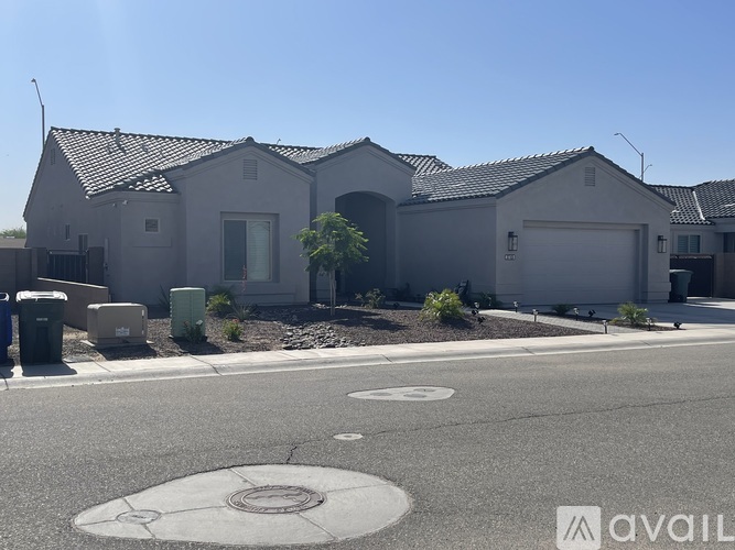 3745 South Falcon Drive 4 Beds Single Family Home for Rent - Photo gallery 2
