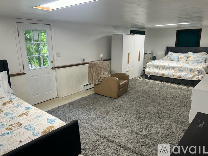 2 Oakridge Drive 4 Beds Single Family Home for Rent - Photo gallery 3