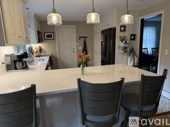 2 Oakridge Drive 4 Beds Single Family Home for Rent - Photo gallery 5