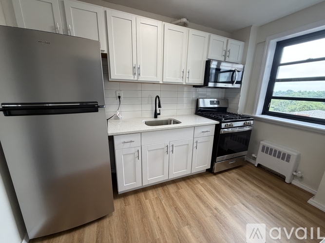 110 Washington St 2 Beds Apartment for Rent - Photo gallery 1