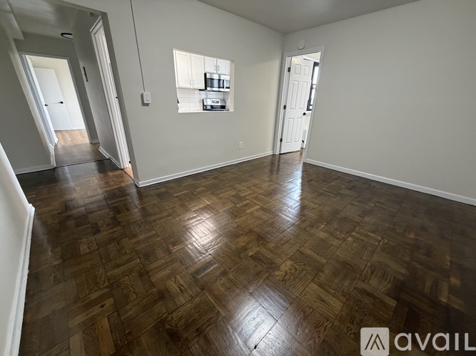 110 Washington St 2 Beds Apartment for Rent - Photo gallery 3