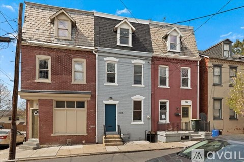 236 Howard Ave 3 Beds Apartment for Rent