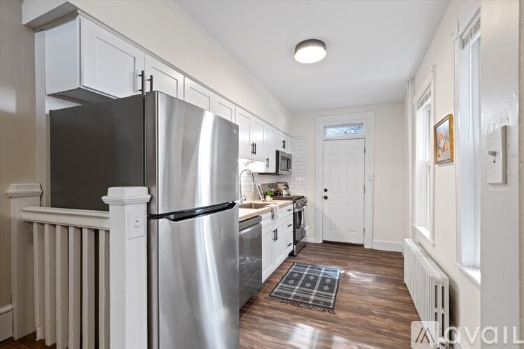 236 Howard Ave 3 Beds Single Family Home for Rent - Photo gallery 4
