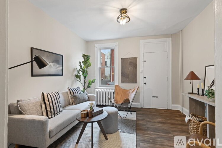 236 Howard Ave 3 Beds Single Family Home for Rent - Photo gallery 5