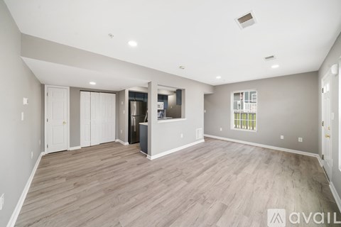 184 North Altamont Avenue 3 Beds Apartment for Rent