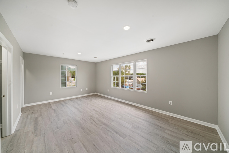 184 North Altamont Avenue 3 Beds Condo for Rent - Photo gallery 2