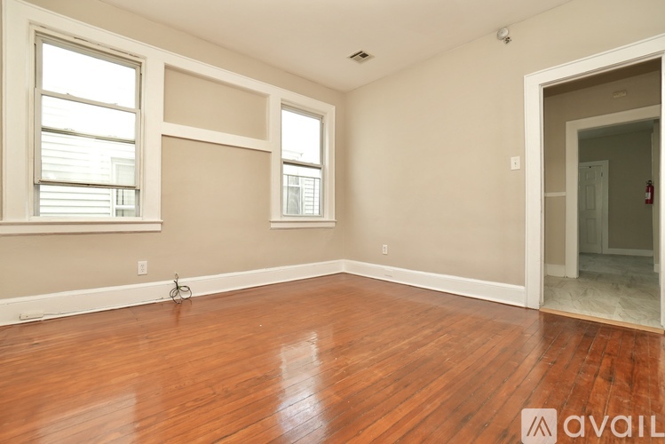 150 Columbia Ave 3 Beds Apartment for Rent - Photo gallery 3