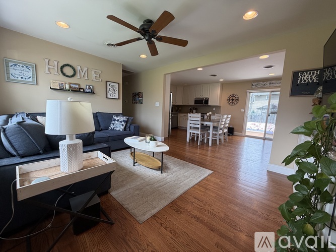 98 Oak Tree Lane 3 Beds Single Family Home for Rent - Photo gallery 5