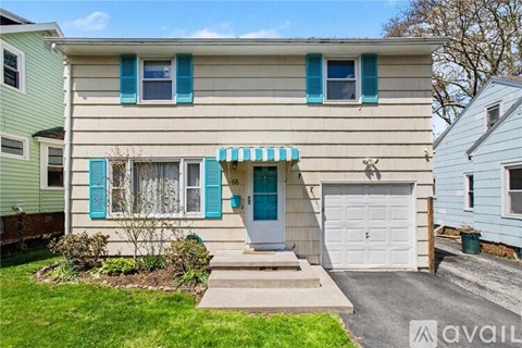 66 Woodrow Ave 3 Beds Apartment for Rent
