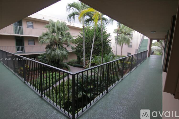 10525 SW 112th Ave 2 Beds Apartment for Rent - Photo gallery 1