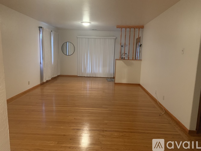 1111 3 Beds Single Family Home for Rent - Photo gallery 3