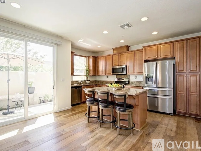 2401 Pleasant Grove Boulevard 4 Beds Single Family Home for Rent - Photo gallery 2