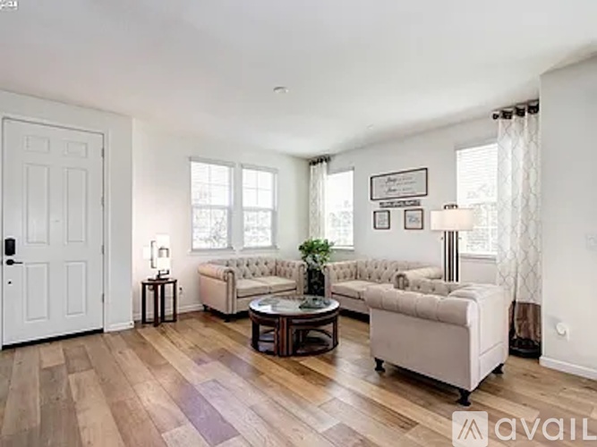 2401 Pleasant Grove Boulevard 4 Beds Single Family Home for Rent - Photo gallery 3