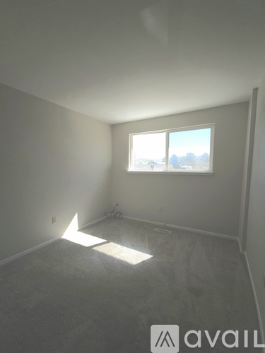 63 Condor Circle 3 Beds Townhouse for Rent - Photo gallery 5