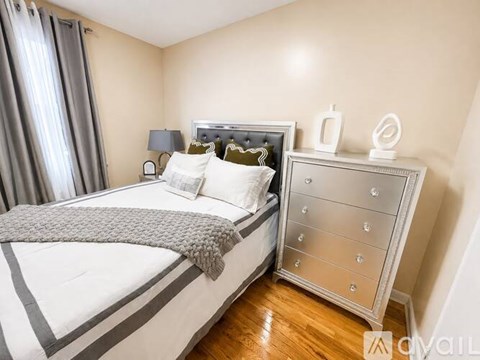 678 East 77Th Street 4 Beds Apartment for Rent