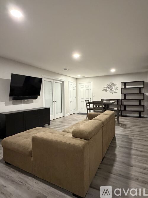 2-4 Atlanta Court 2 Beds Condo for Rent - Photo gallery 1