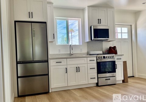 3232 1/2 Fournier Street 2 Beds Apartment for Rent